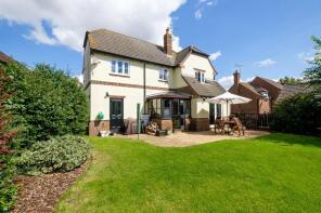 3, Trailly Close, Bedford MK44 1JH