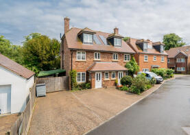 11, Larkswood Close, Milton Keynes MK17 8FR