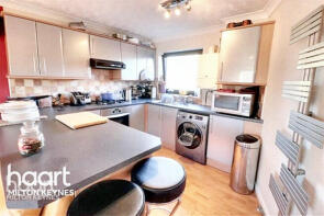 16, Jeeves Close, Peartree Bridge, Milton Keynes MK6 3PB