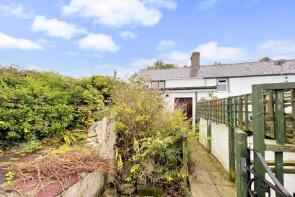 4, Stanley Terrace, Britannia Street, Bangor LL57 3EN