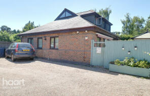 Merlin Cottage, Tilford Road, Rushmoor, Farnham GU10 2EP