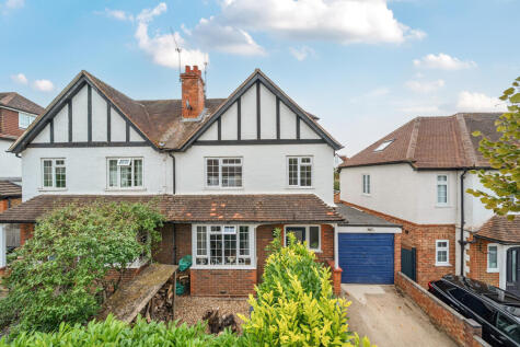 Dunsdon Avenue, Guildford, GU2