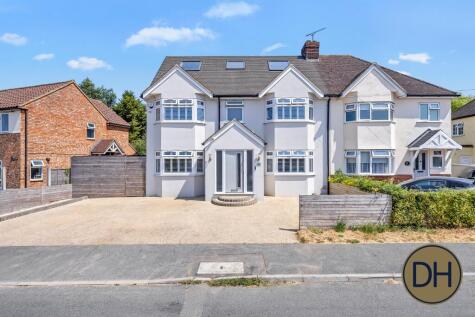 Queens Road, CM16