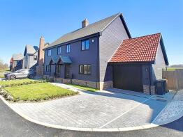 7, Barn Grove View, Barking IP6 8TY