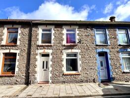 13, Fenwick Street, Pont-y-gwaith, Ferndale CF43 3LW
