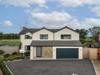 Meadow Croft, Cross Lanes, LL13