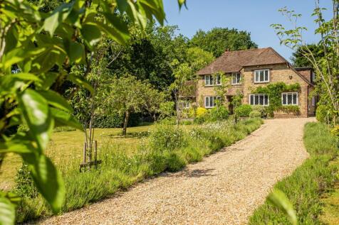 Tudor Close, Pulborough, RH20