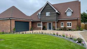 6, Wellingtonia Drive, Crookham Common, Thatcham RG19 8DQ