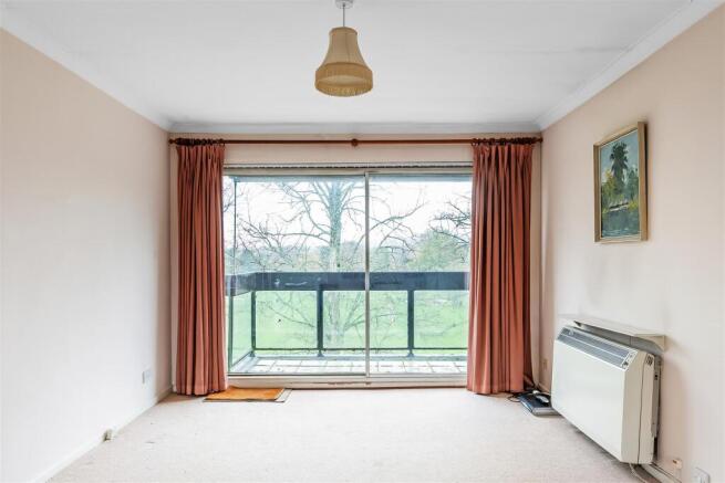 16-Oakleigh-Court-6.jpg