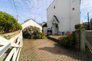 31a, Bosorne Road, Penzance TR19 7JH