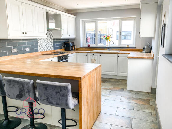 Kitchen / Breakfast Room