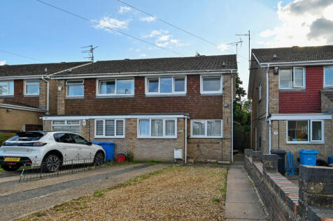 Queensway, Burton Latimer
