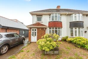 42, Gendros Crescent, Gendros, Swansea SA5 8EL