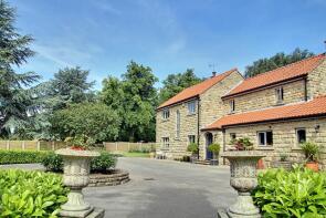 Cedar Garth, Meadow Lane, Bedale DL8 2TJ
