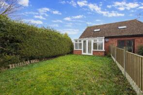 32, Nightingale Close, Bury St. Edmunds IP28 7HQ