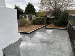 76, Derwendeg Avenue, Blackwood NP12 3LN