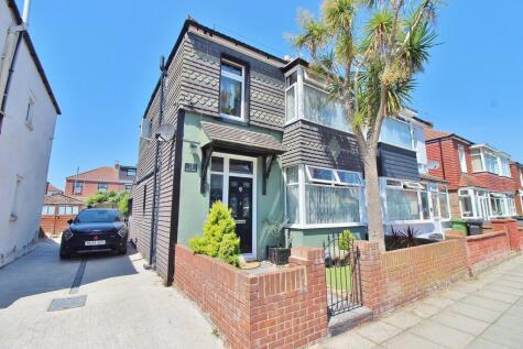 Seaton Avenue, Baffins