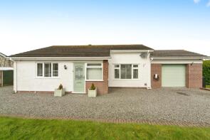 21, Glantraeth, Valley, Holyhead LL65 3AN