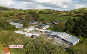 Llundain, Pannaugleison Road, Esgairdawe, Llandeilo SA19 7SG
