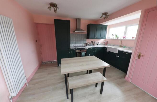 OPEN PLAN LIVING/ DINING/ KITCHEN