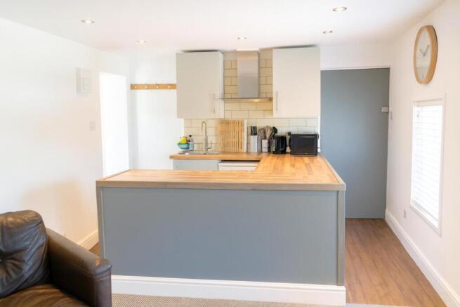 bright_modern_kitchen_living_marketing