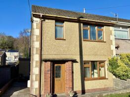 83, Heol Y Llwynau, Trebanos, Pontardawe SA8 4DB