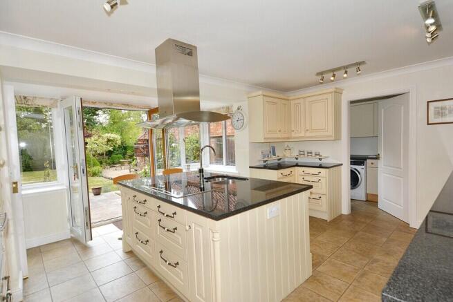 Kitchen (2)
