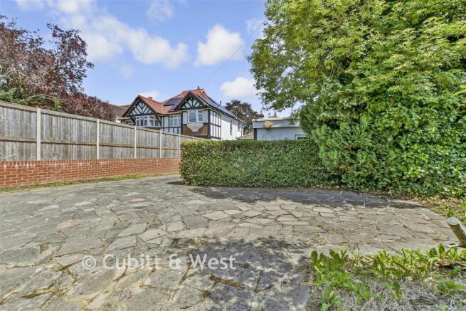 Driveway/Parking