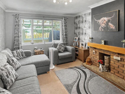 3 bedroom - 2 reception rooms - Stunning views