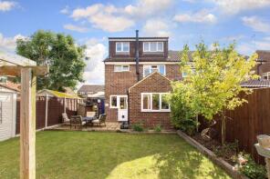 11, Overstrand, Aylesbury HP22 5NA