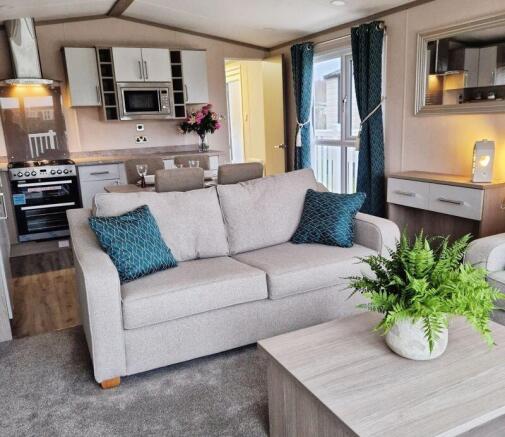 REGAL CHARMOUTH
