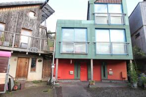 16, The Yard, St Werburghs, Bristol BS2 9YR