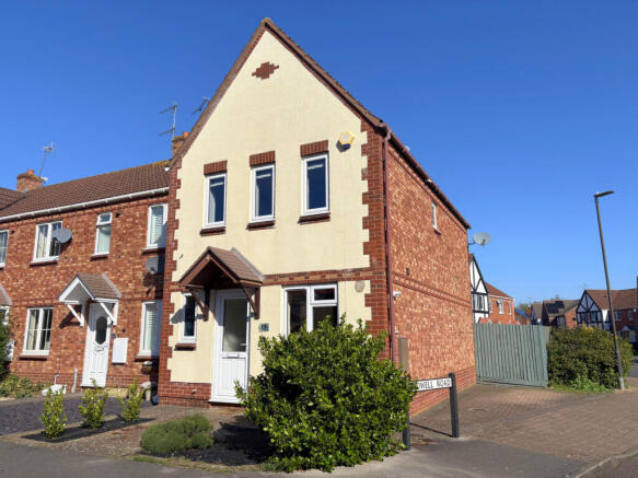 3 Bedroom End Terrace House for Sale