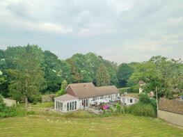 Tulletts, Woodmans Green Road, Battle TN33 0NS