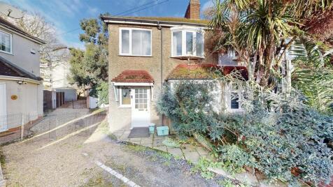 Smallberry Avenue, Isleworth
