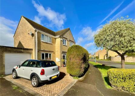 Alexander Drive, Cirencester