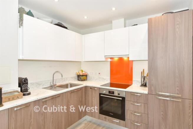 Kitchen/ Living Room