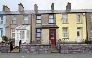 5, Marian Terrace, Caernarfon LL55 3HT