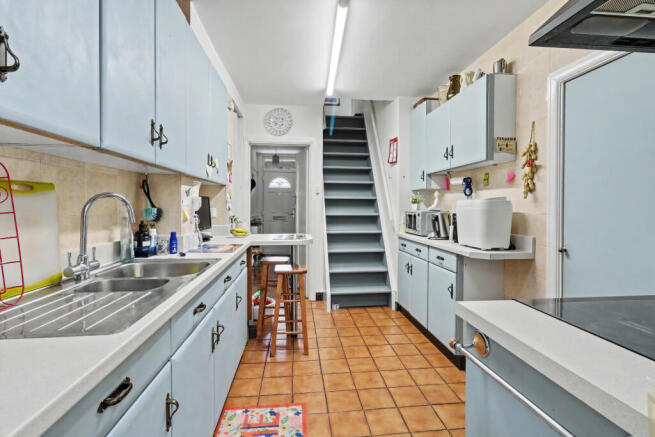 fitted kitchen