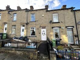 24, Pynate Road, Carlinghow, Batley WF17 8EP