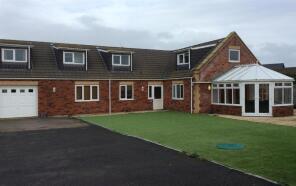 The Hollies Bungalow, High Road, Great Yarmouth NR31 9QL