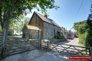1, The Orchard, Whitby YO22 5JU