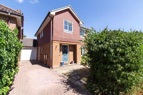 Cavendish Gardens, Church Crookham, GU52