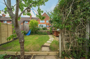 40, Chatsworth Avenue, Haslemere GU27 1BA