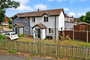 2, Frys Cottages, High Street, Lower Stoke, Rochester ME3 9RJ