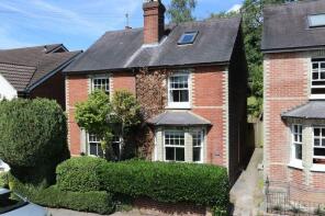 15, Town End Street, Godalming GU7 1BQ