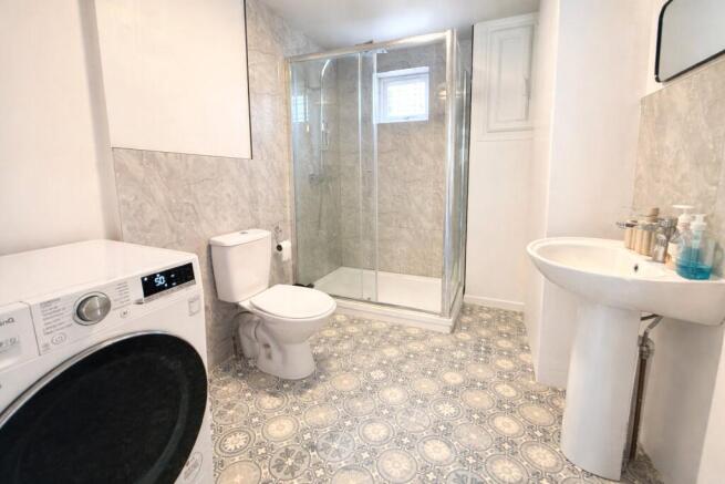 Utility/Shower Room