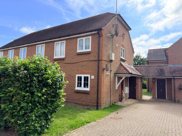 One bedroom maisonette West side of Billingshurst
