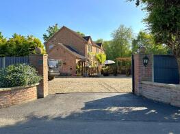 3 Squirrels Leap, Church Lane, North Scarle, Lincoln LN6 9EQ