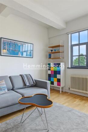 Shepperton Road N1-6.jpg